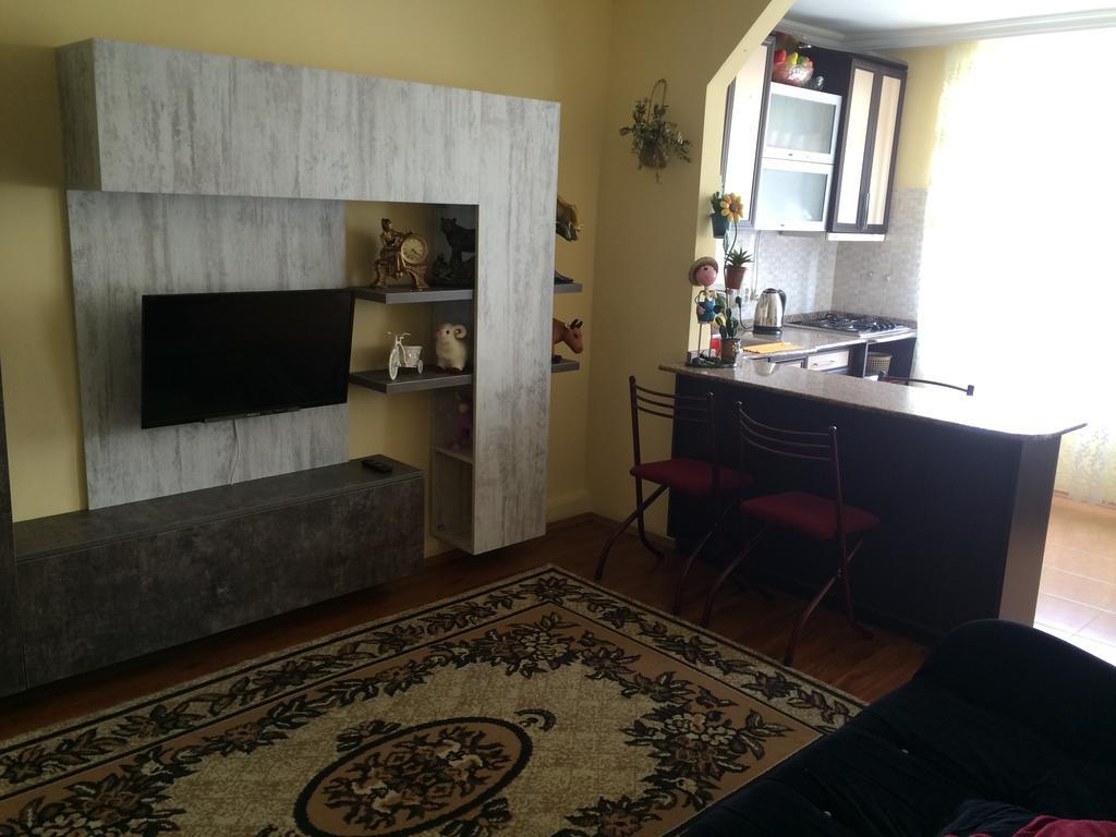 Apartment On Khinikadze 4 Batumi Luaran gambar